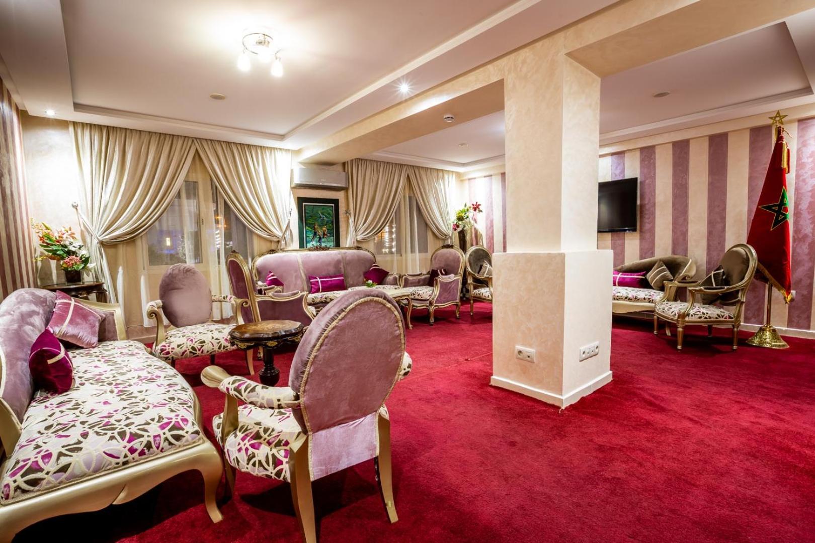 Hospitality Inn 28/52