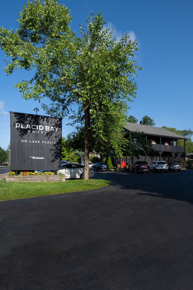 Placid Bay Hotel 32/50