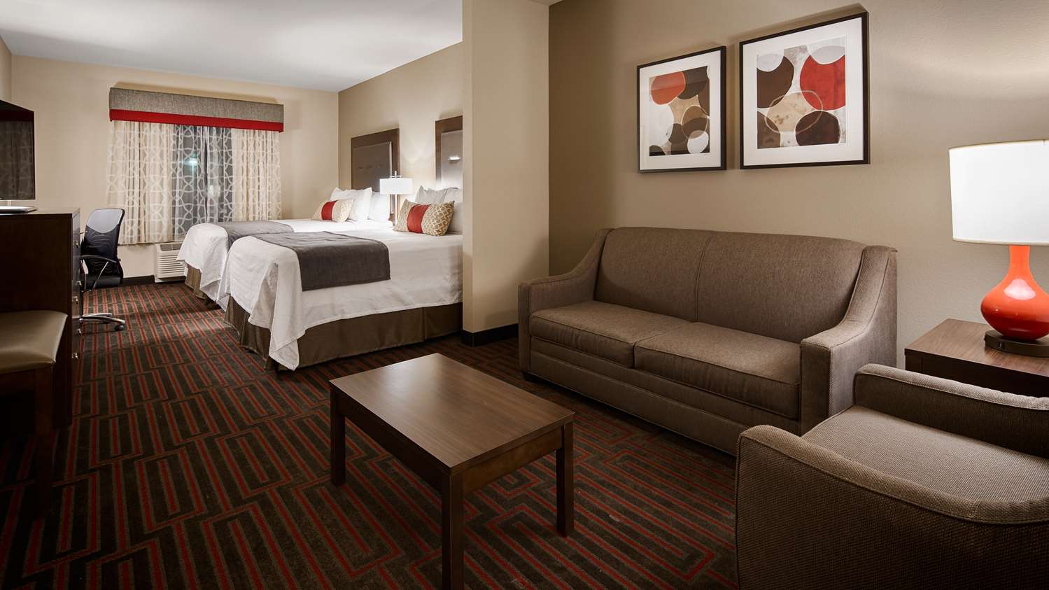Best Western Plus Stevens County Inn 5/10