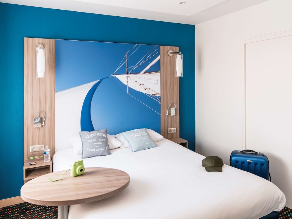 IBIS STYLES SAINT GILLES CROIX DE VIE 13/77