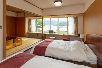 Japanese Western, 4 Beds, Lake View, West Wing