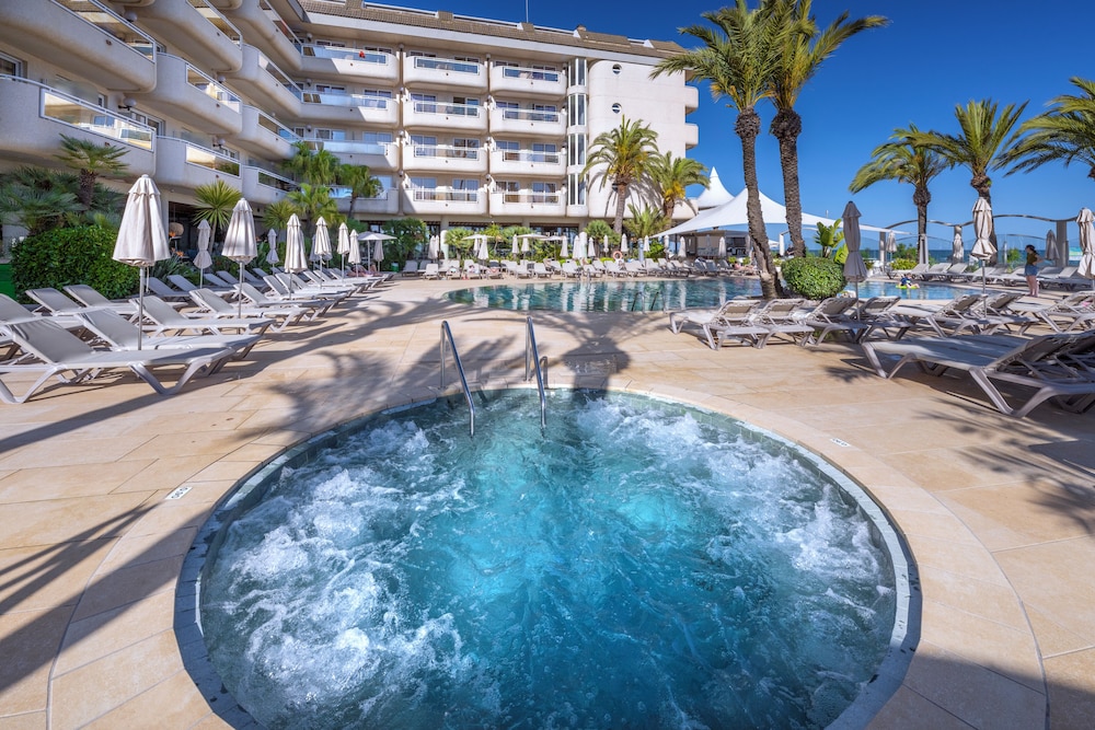Caprici Beach Hotel & Spa 22/44