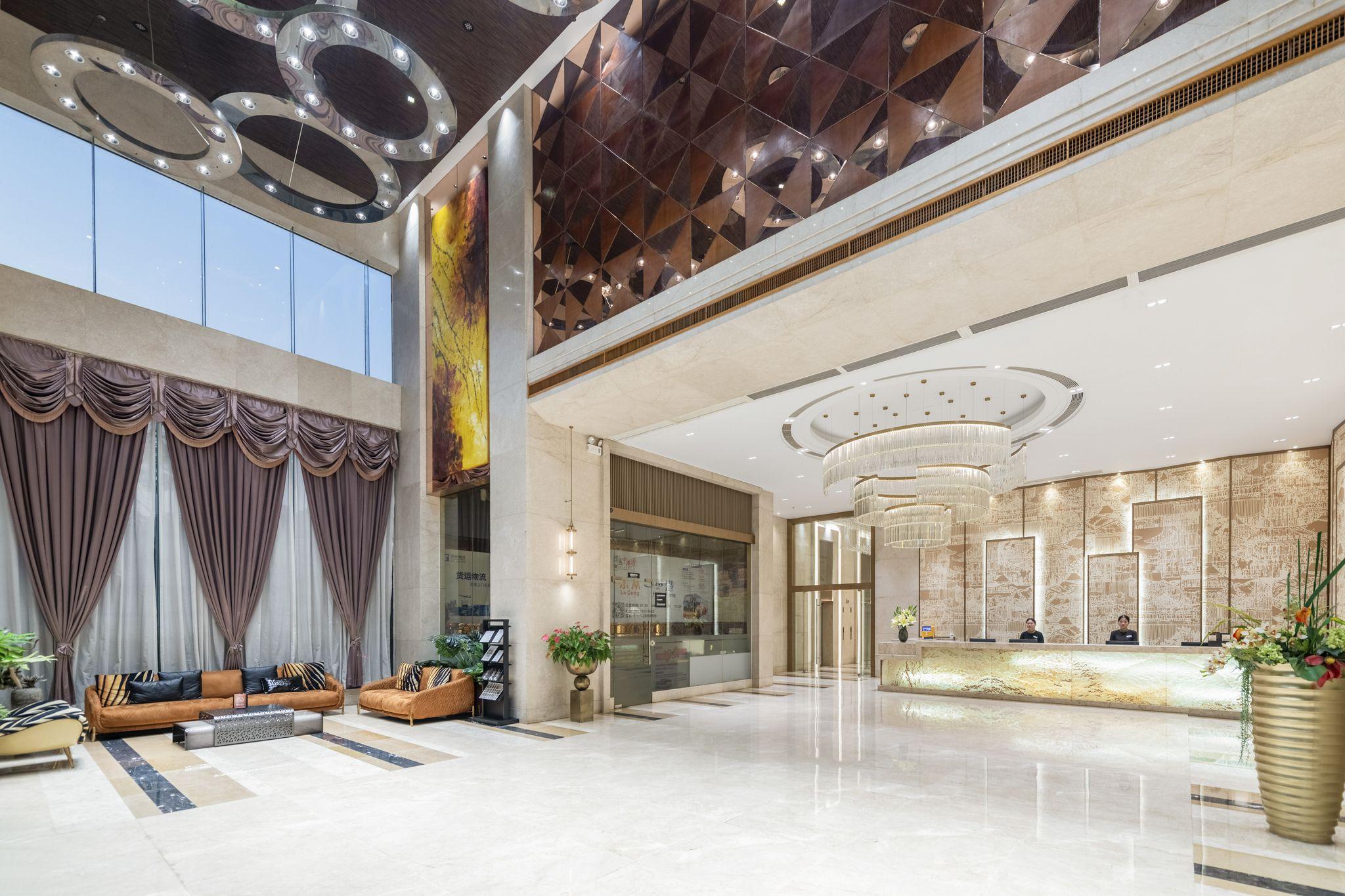 Park Lane Hotel 7/51