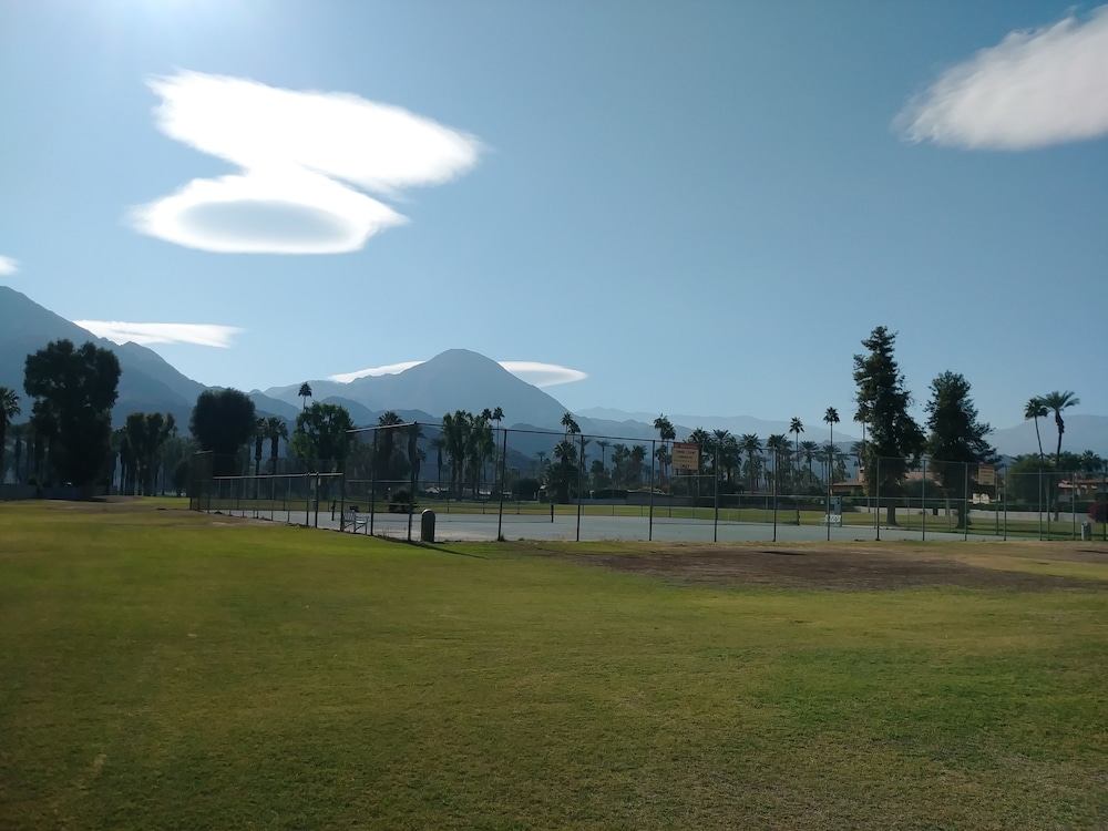 Indian Wells Resort Hotel 35/39