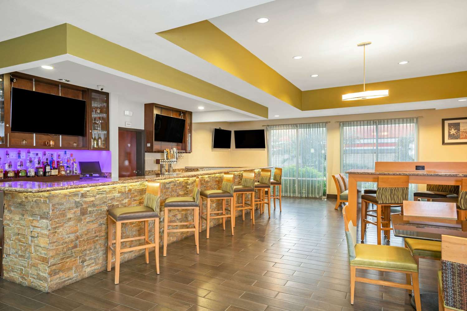 La Quinta Inn Suites Houston Willowbrook 37/61