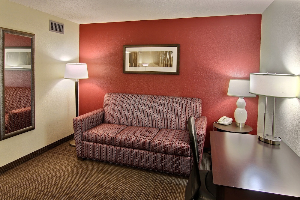Blossom Hotel & Suites Traverse City 40/64