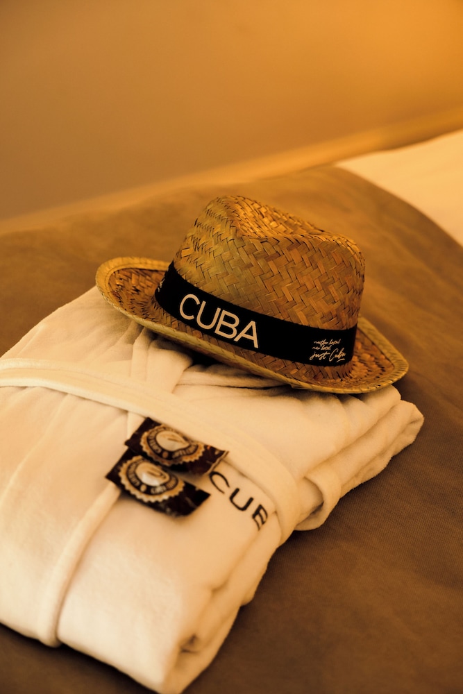 Hotel Hostal Cuba 33/68