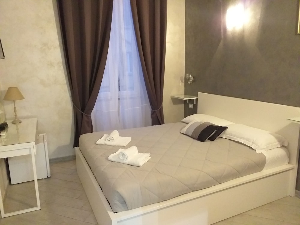 Frattina Grand Suite 24/37