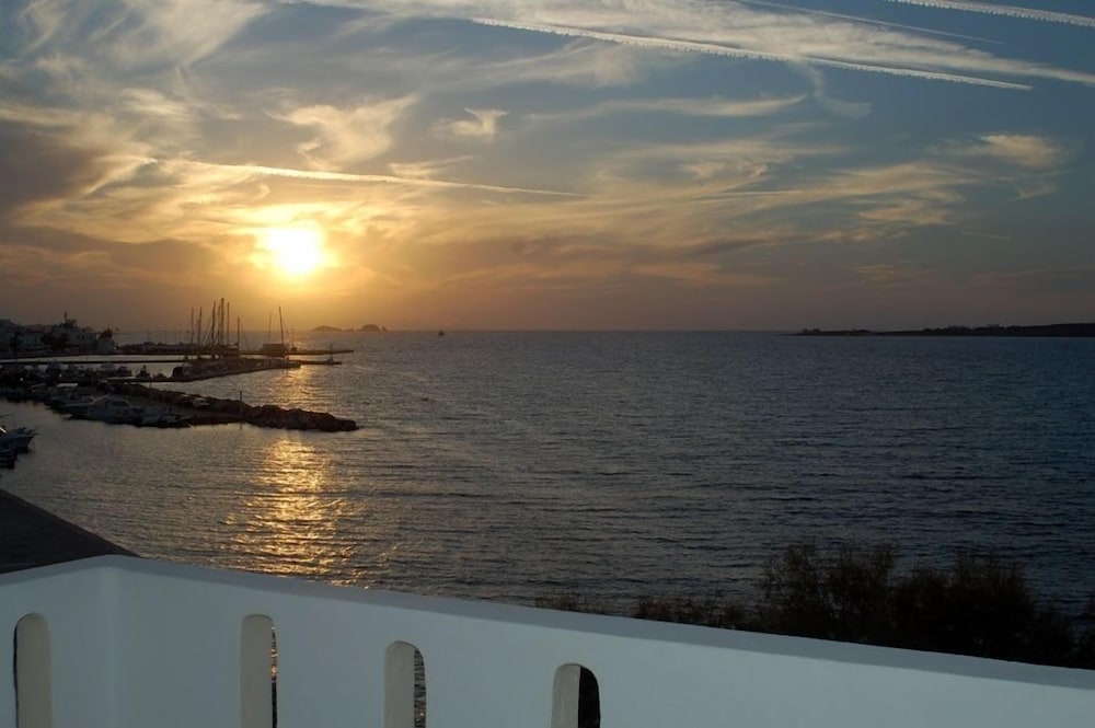 Paros Hotel 30/43