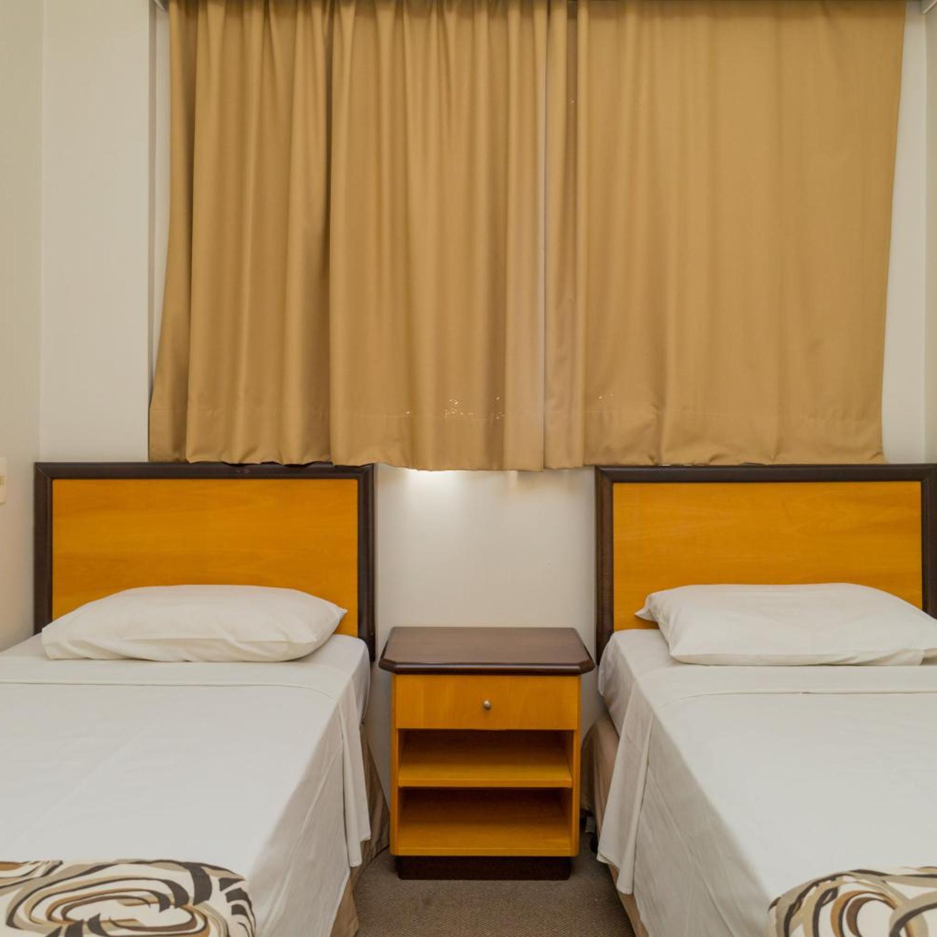 Golden Suite Hotel 11/30