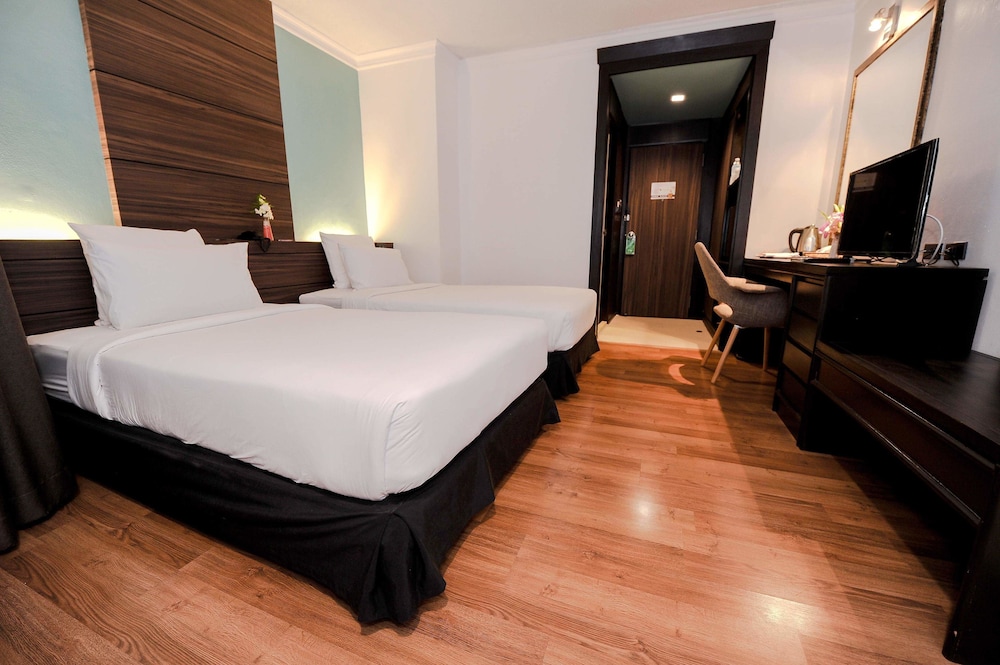 Holiday Garden Hotel And Resort 10/49