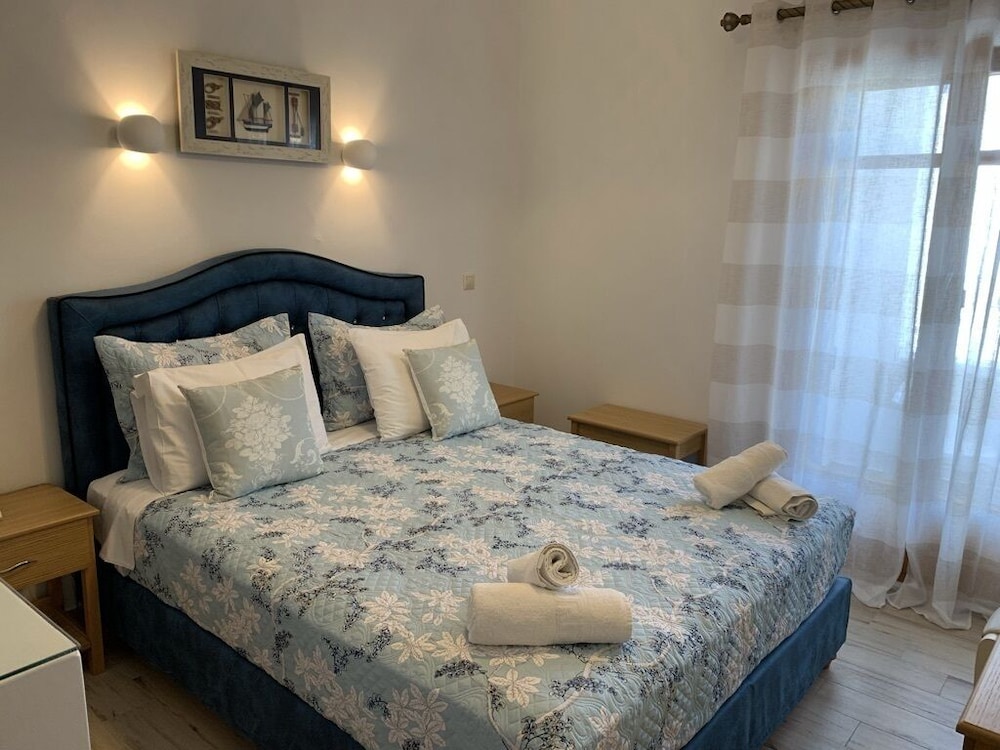 Minoa Hotel 5/50