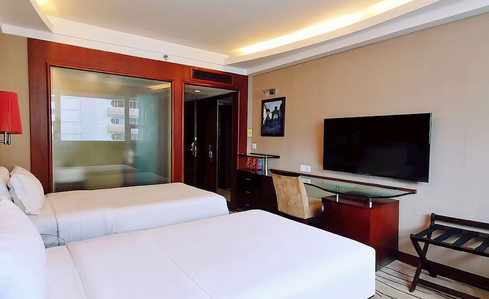 Shanghai Hotel 15/50
