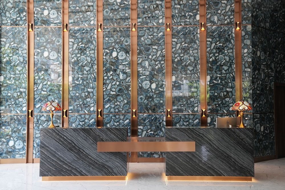 Centre Point Danang Hotel & Residence 8/47