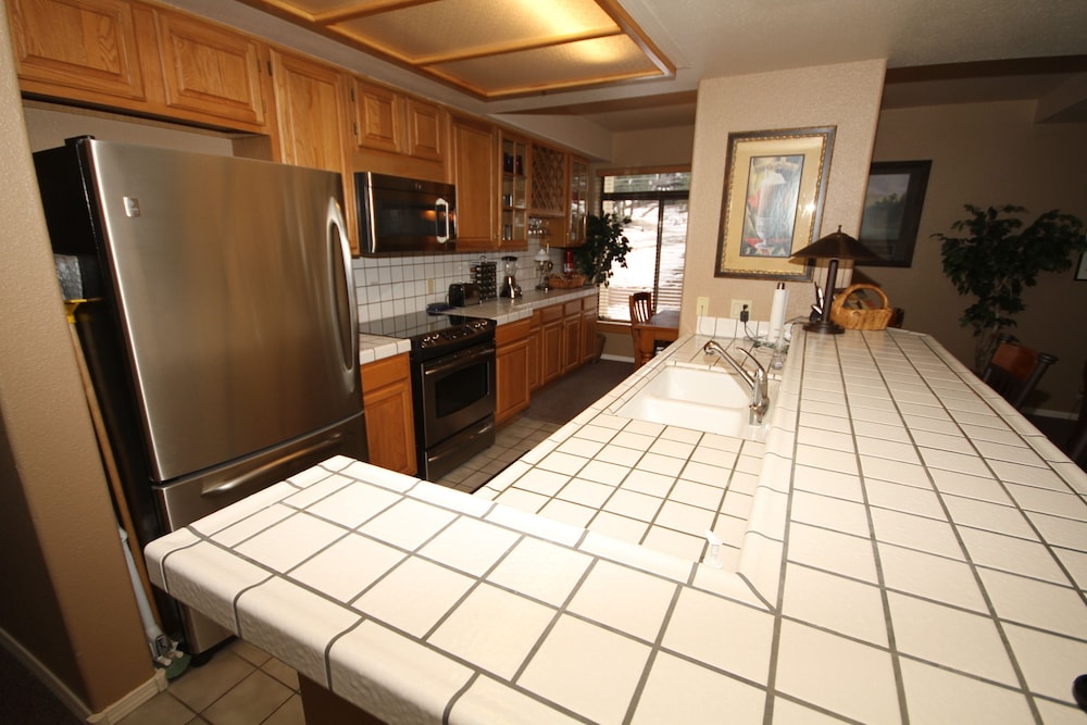 Mammoth Mountain Reservations Condo Collection 1/36