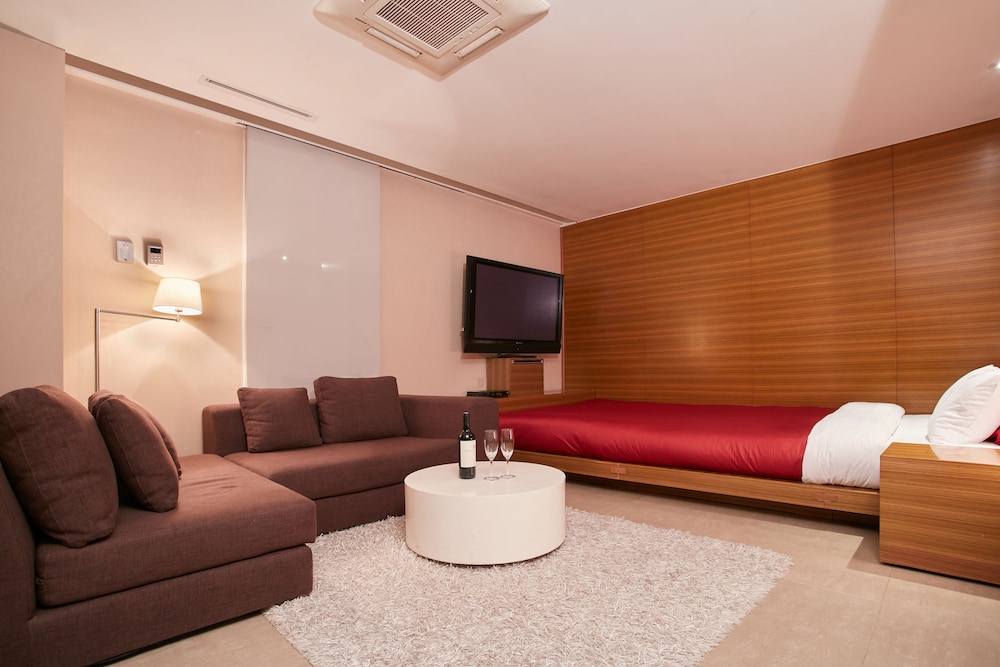 Tria Hotel 43/62
