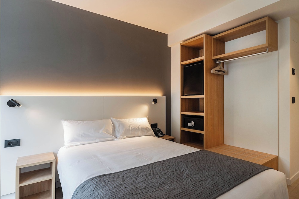 Hotel Distrito Oeste 16/50