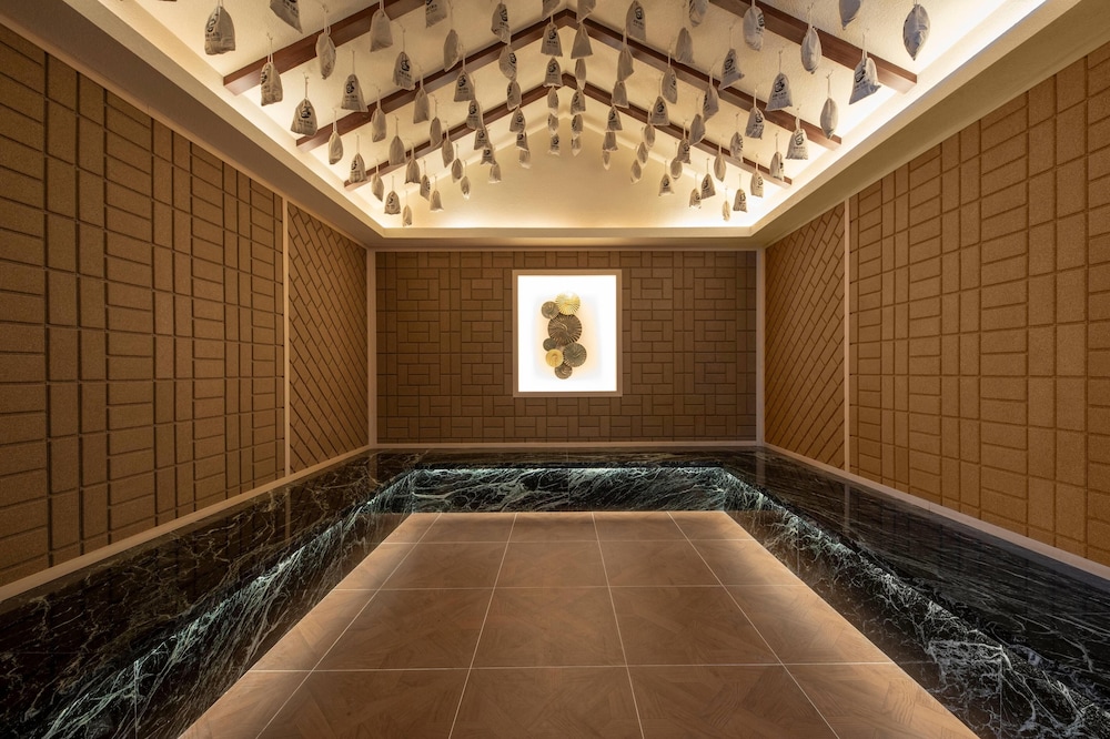 Wyndham Qingyuan Lianzhou Hot Spring Resort 10/24