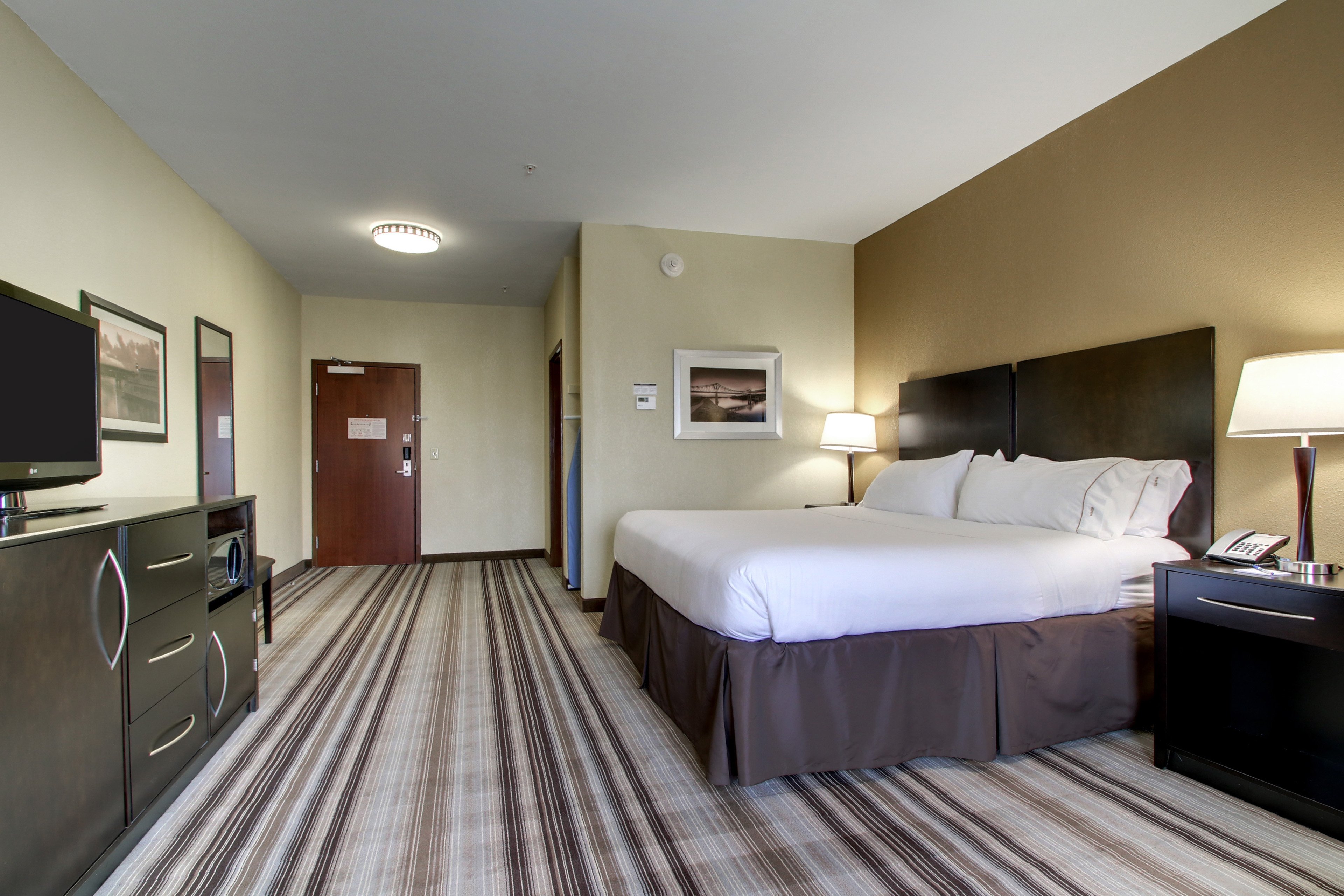Leisure, King Bed