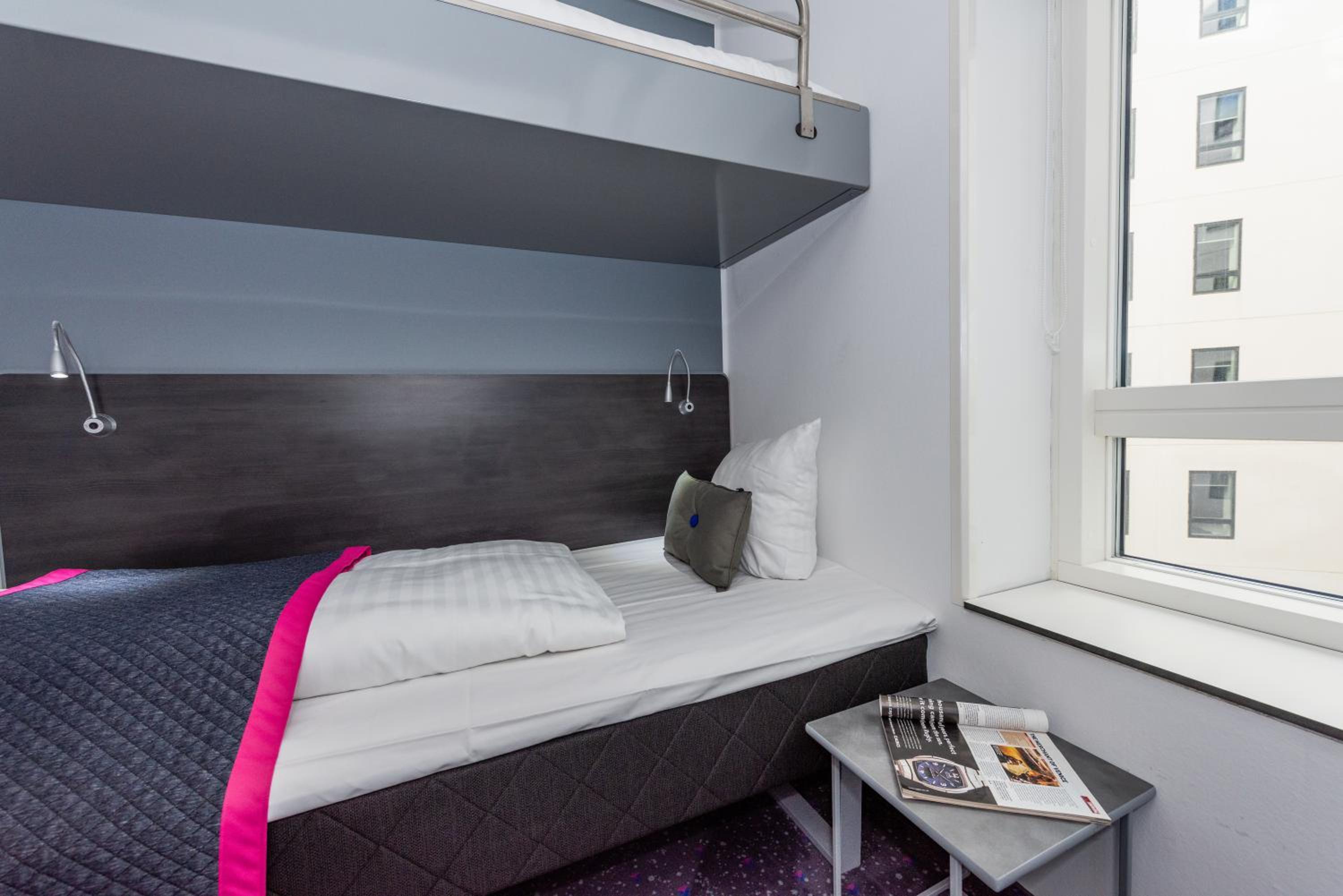 Economy, Twin Beds