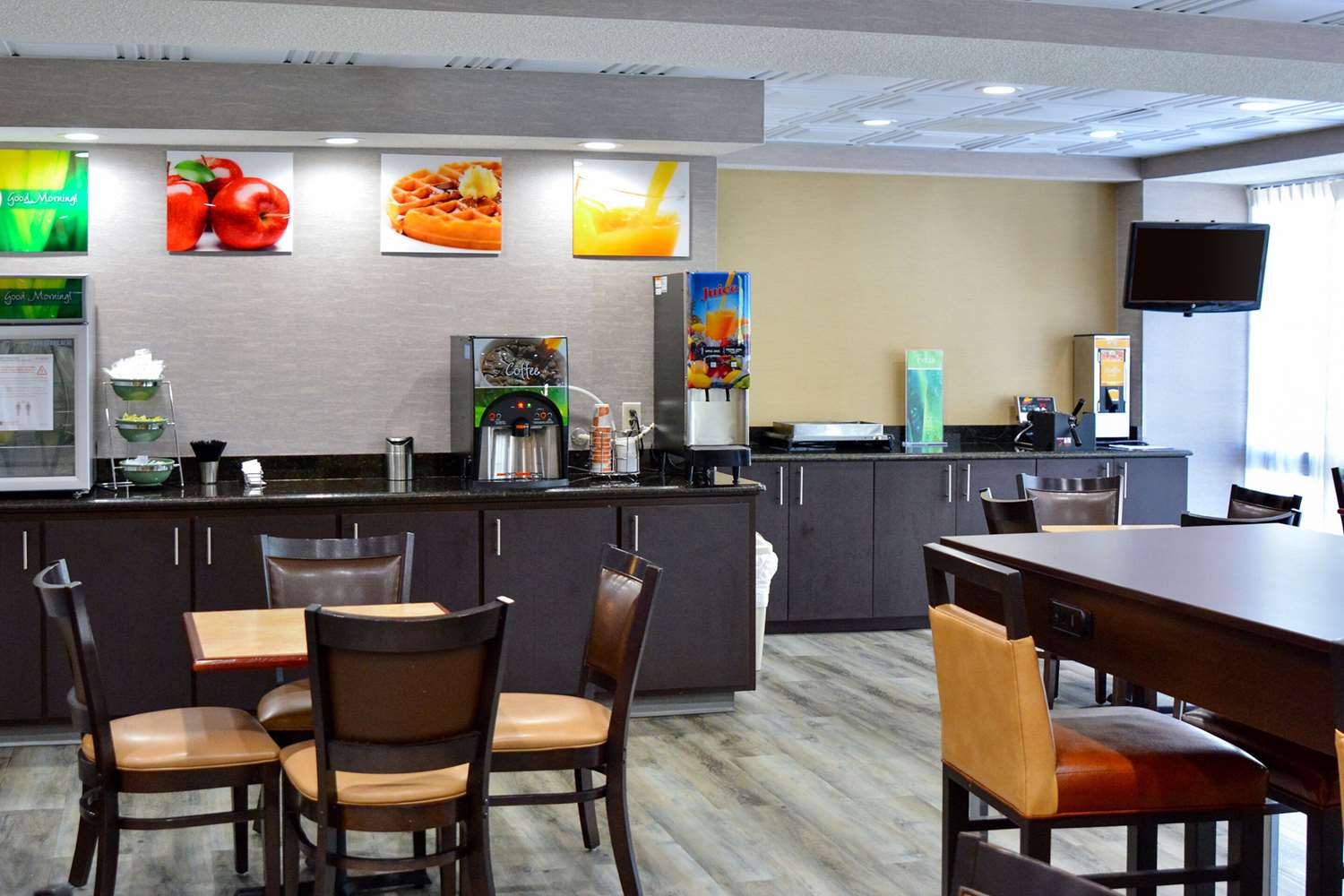 Quality Inn Union US Hwy 176 8/11