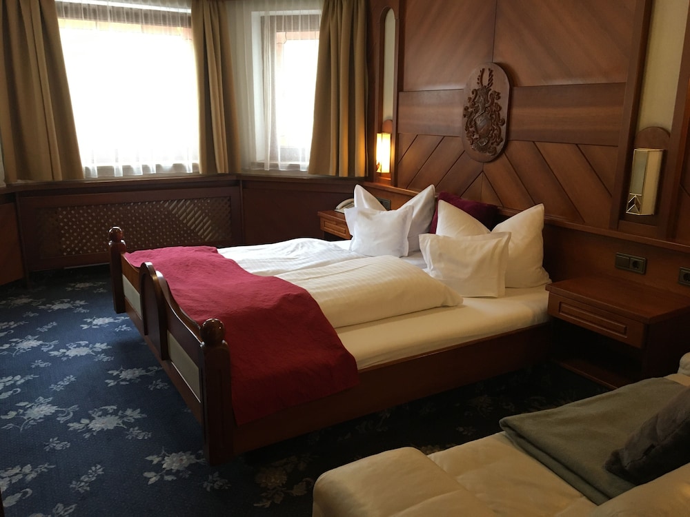 Tyrolis Hotel 16/69