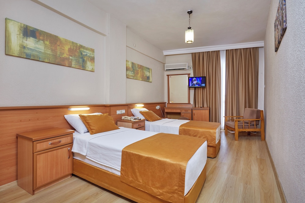Hotel Billurcu 35/85