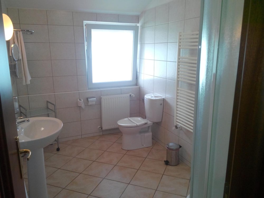 Hotel Baneasa Parc 35/35