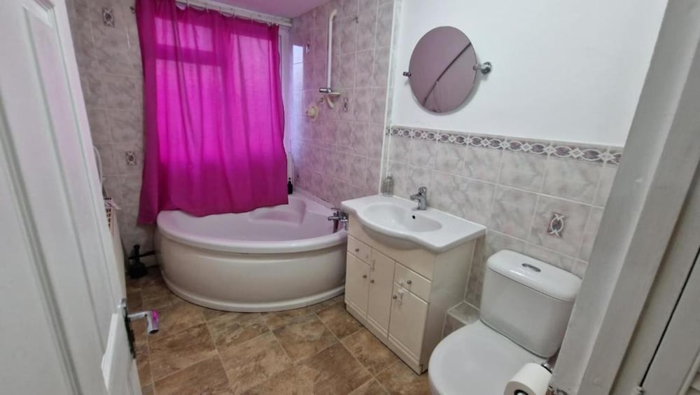 SnoozeDen Chalvey - Free Parking, Near M4 J6 29/35