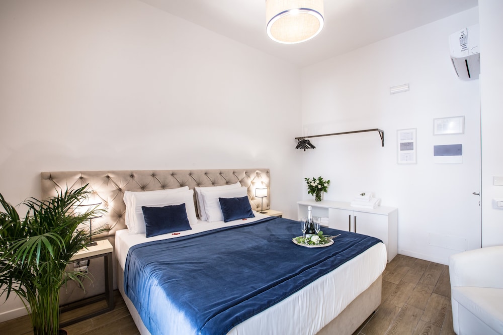 Chic Town Luxury Rooms 41/69