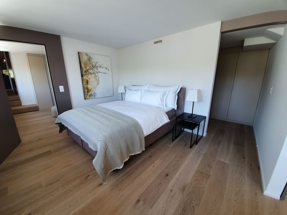 CITY, APARTMENT