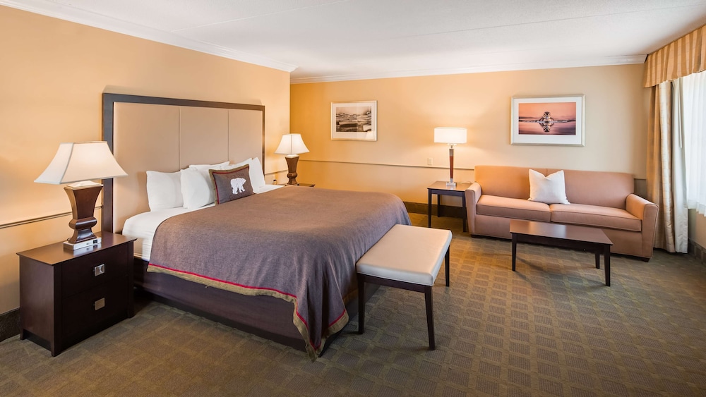 Best Western Plus White Bear Country Inn 13/47