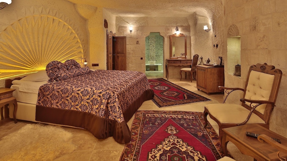 Phocas Cave Suites 13/71