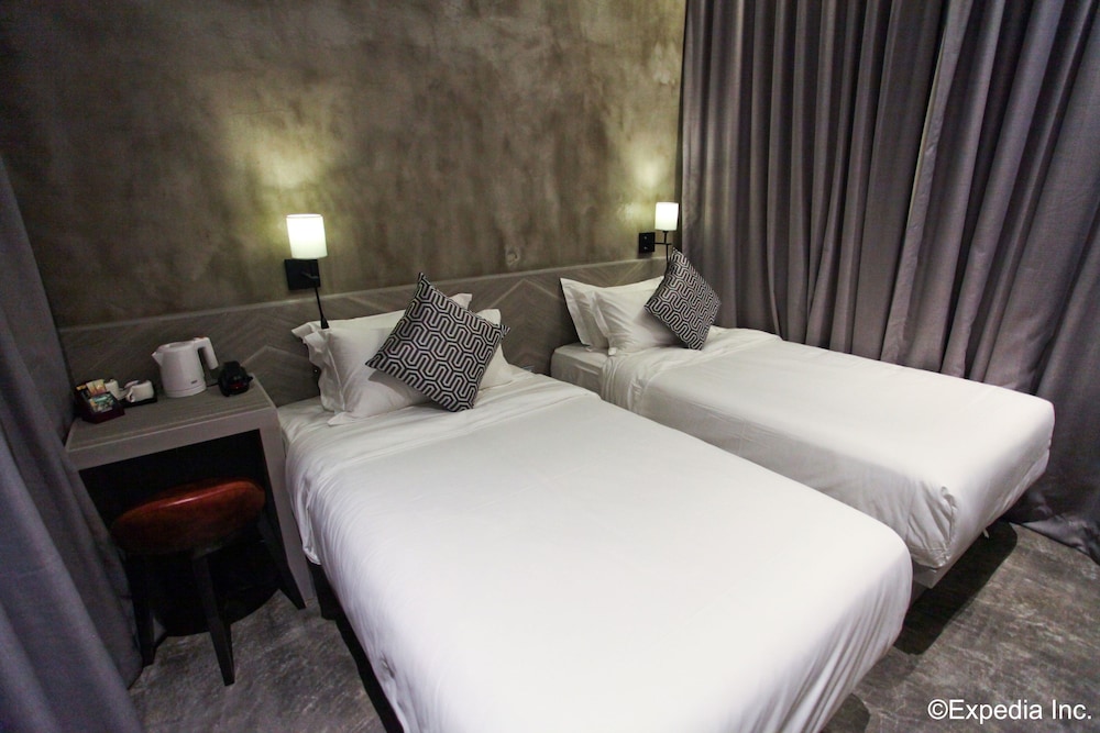 SUPERIOR, TWIN BEDS
