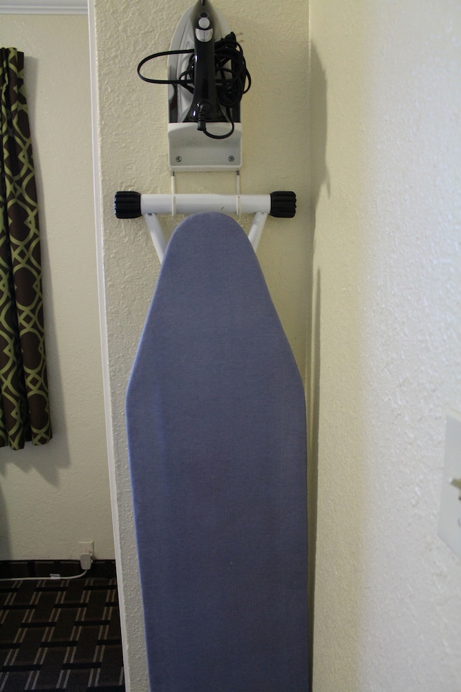 Riverside Inn & Suites Santa Cruz 25/56