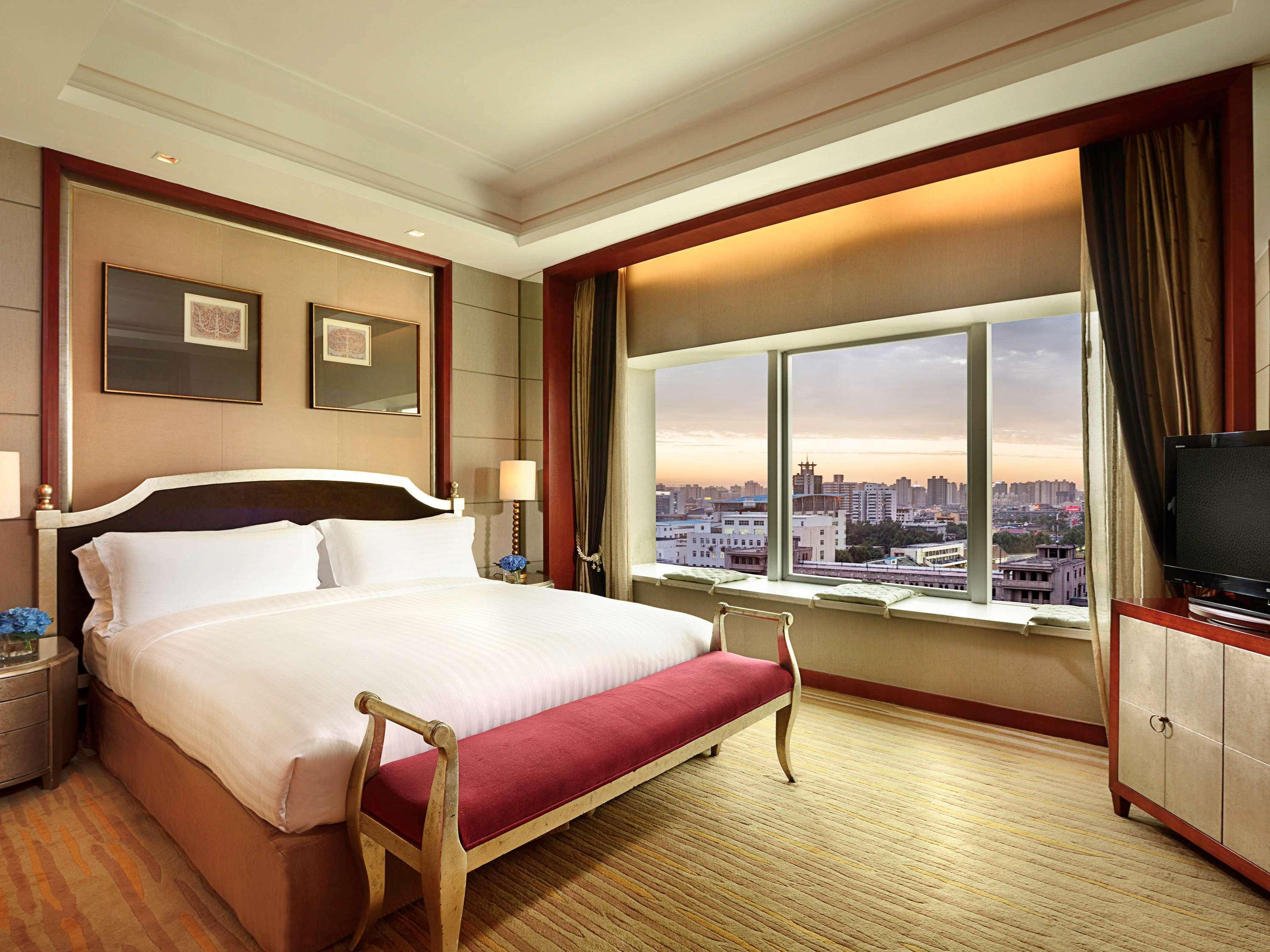 Junior Suite, Twin Beds, Garden or City View