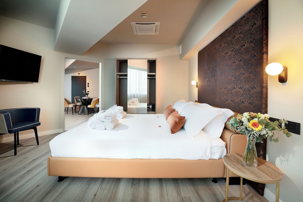 Hotel Tuscany Inn 29/76