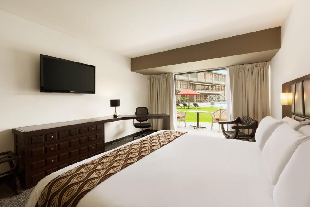 غرفة بريميوم بسرير مزدوج، Wyndham Costa Del Sol Trujillo 2/5