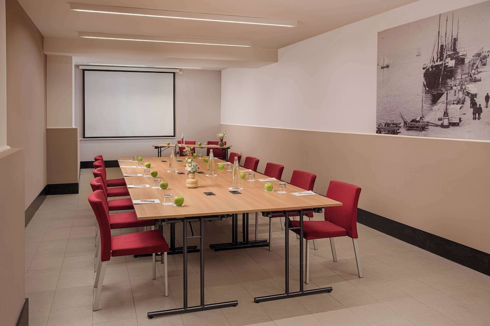 Nh Trieste Hotel 49/61