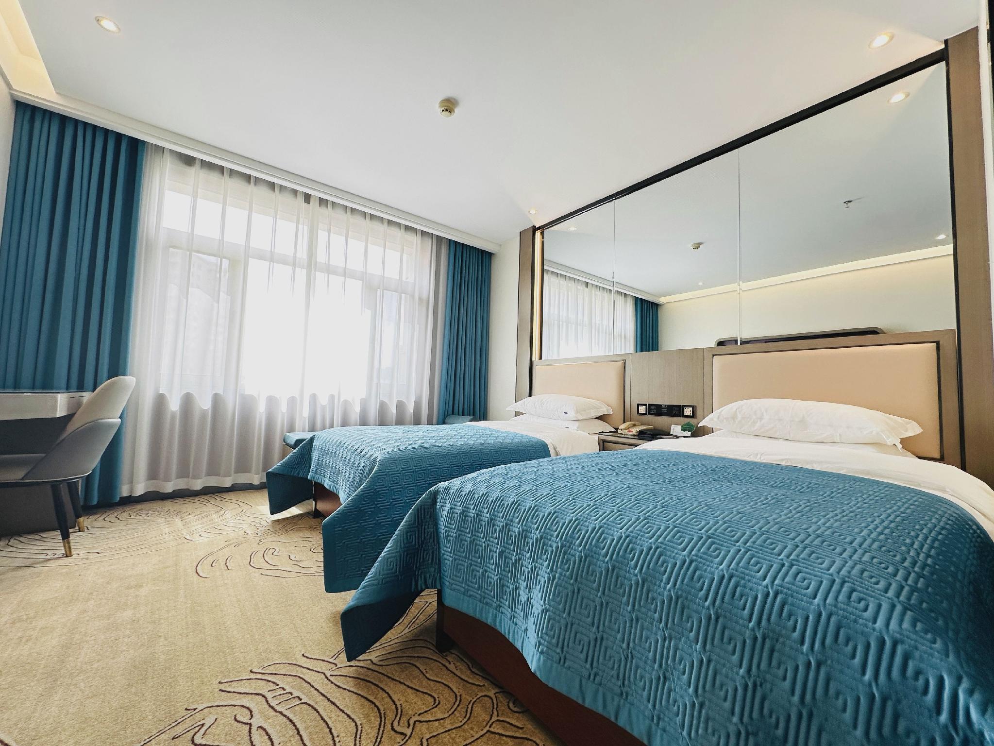 Hualian Hotel 23/50