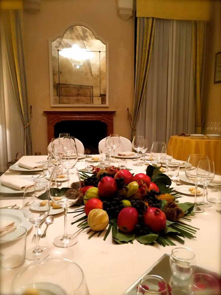 HOTEL VILLA GIONA 27/77