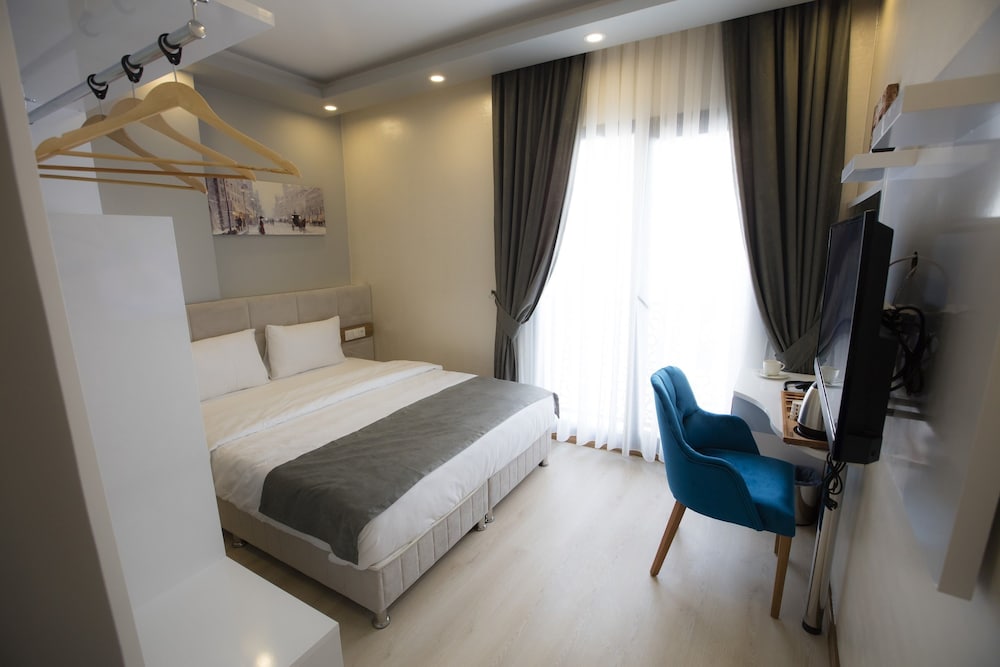 ROYAL INCI AIRPORT HOTEL 21/67