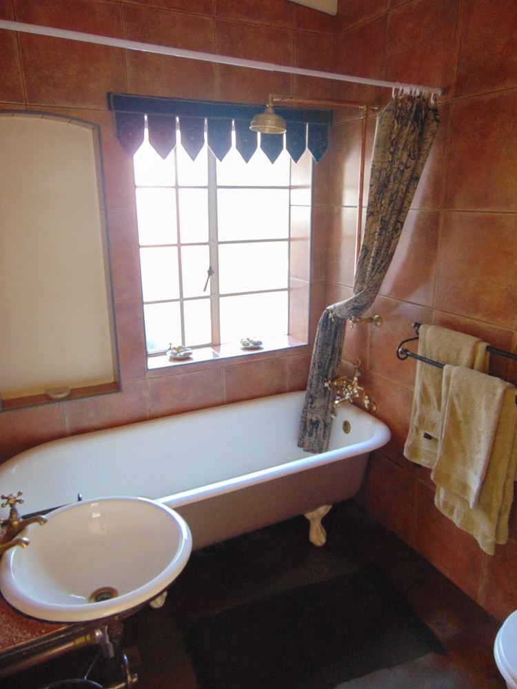 Fountain Baths Guest Cottages 42/42