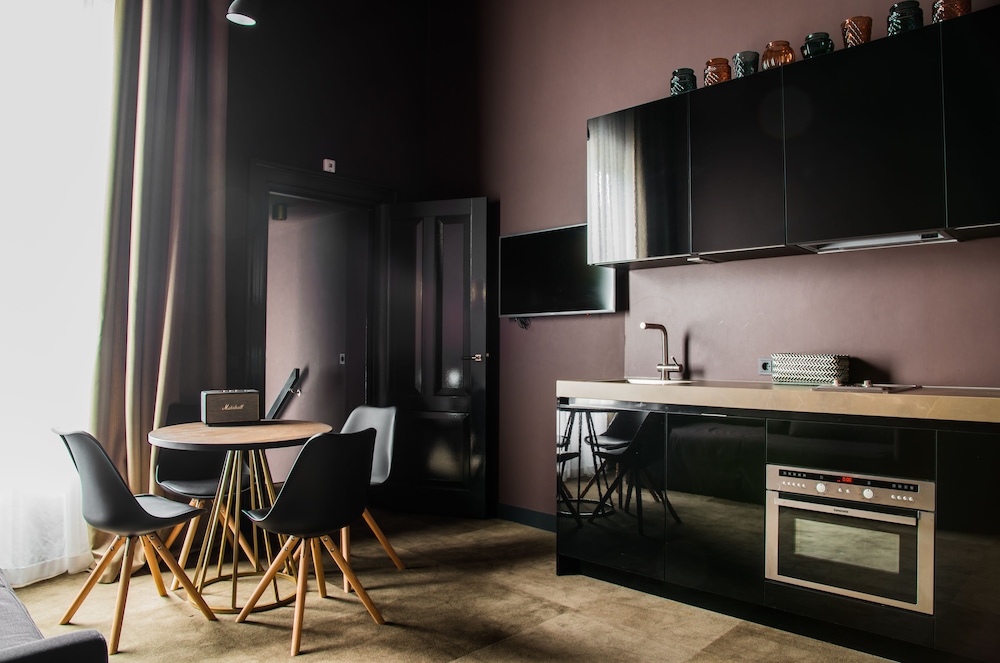 De Jonker Urban Studios & Suites 9/60