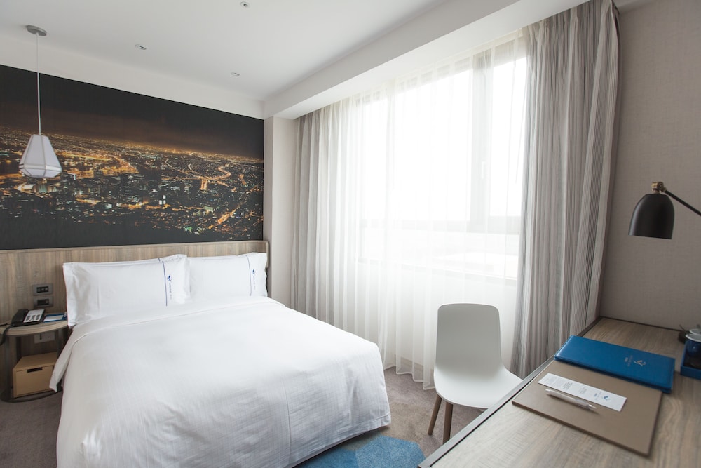 AIRLINE INN KAOHSIUNG STATION 23/65