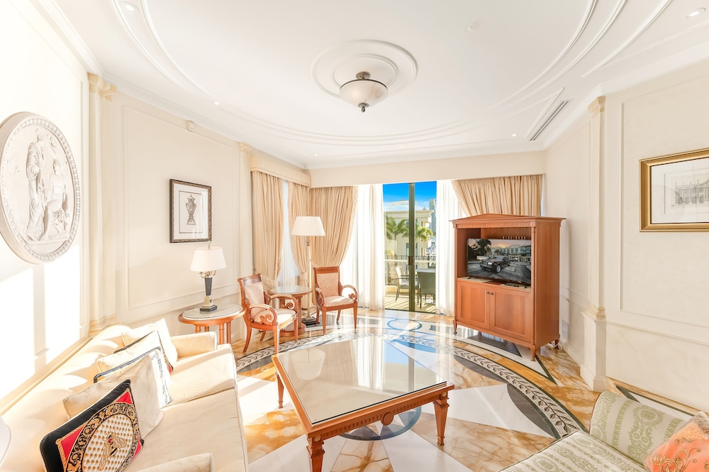 Imperial Hotel Gold Coast 34/50