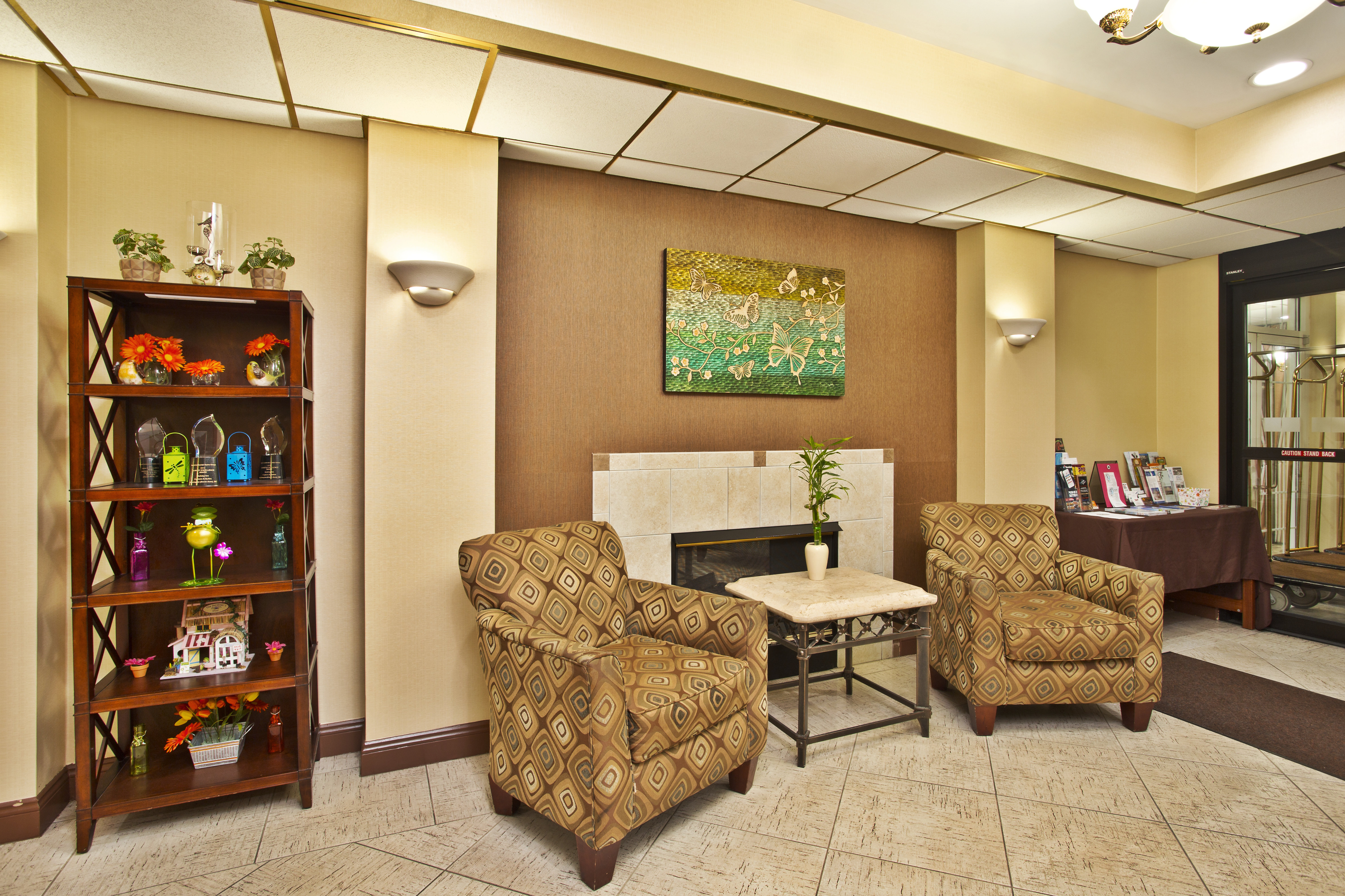 Holiday Inn Express Hotel Suites Harrington 34/52