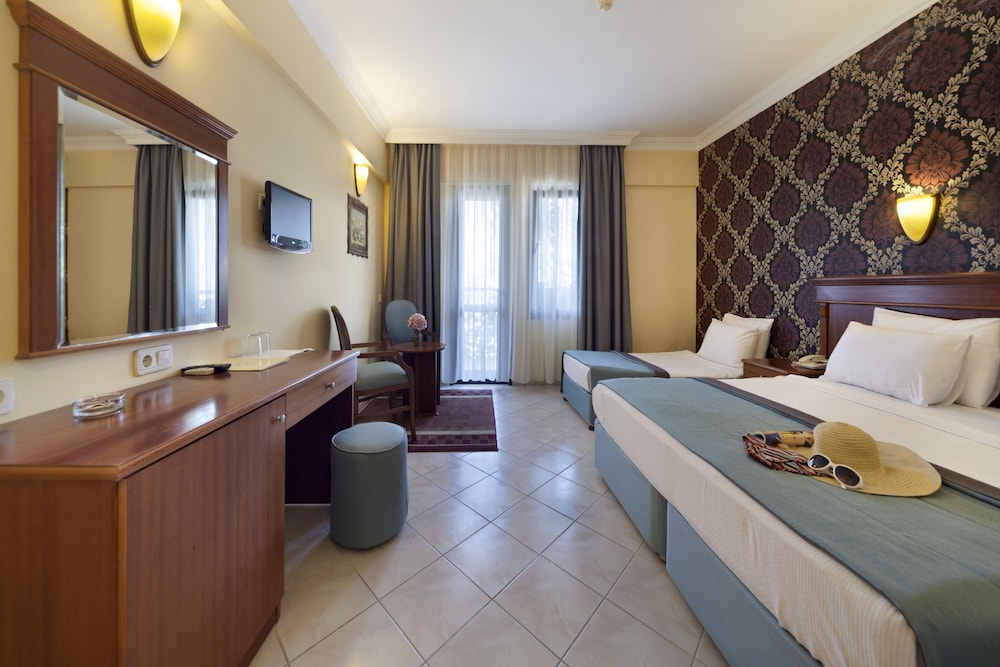 Golden Age Crystal Bodrum 9/50