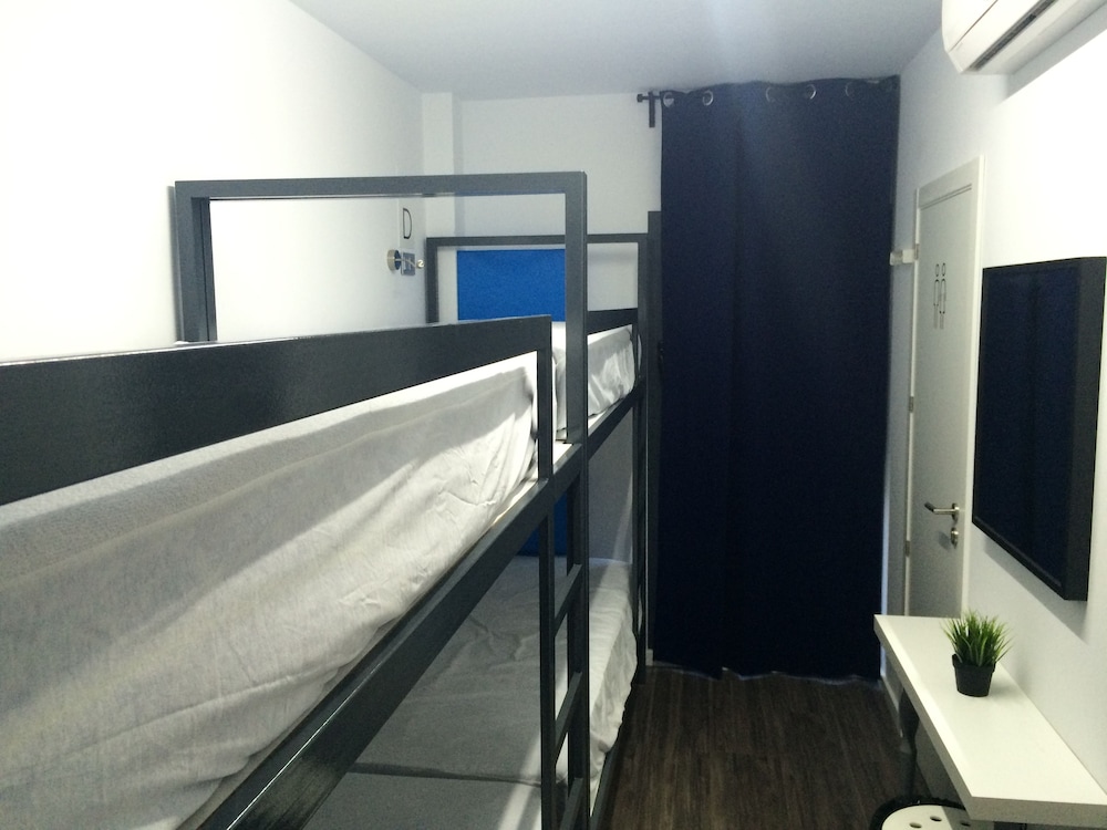 Chameleon Hostel Alicante 15/25
