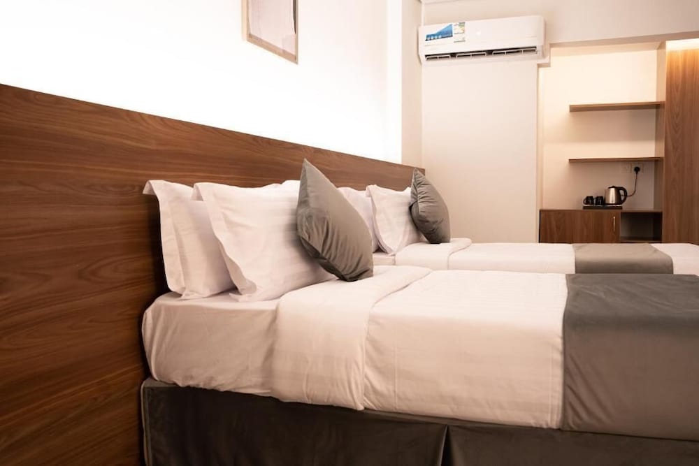 Kara Hotel 20/30